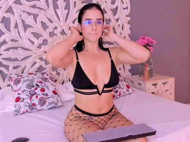 KarinaVega webcam