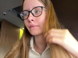 Luxxxuu Porn Show