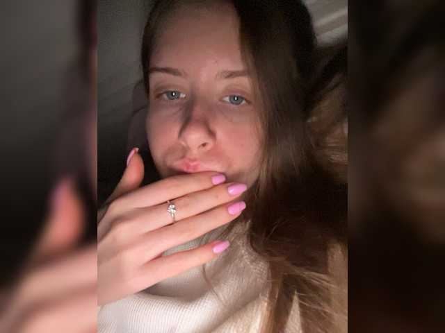 Luxxxuu live cam on BongaCams