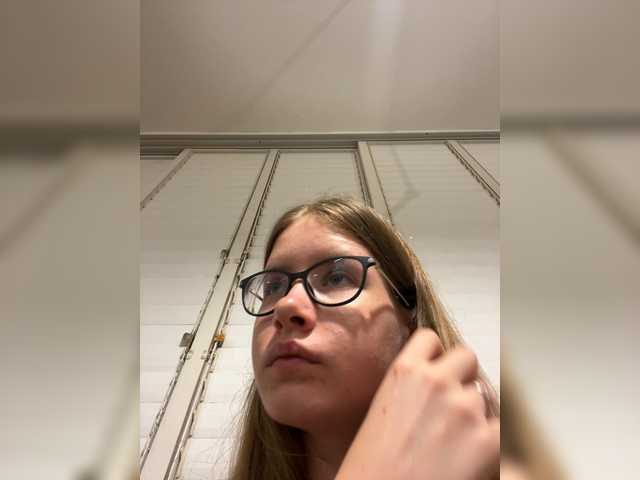 Luxxxuu live cam on BongaCams
