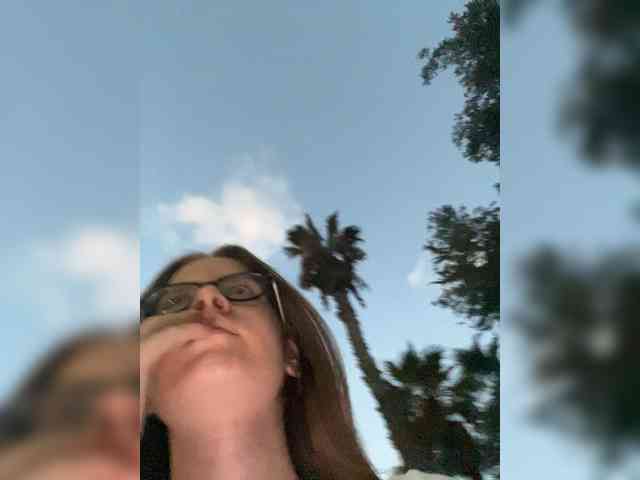 Luxxxuu webcam