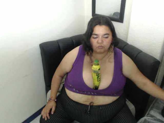 Angelita-Picante live cam on BongaCams