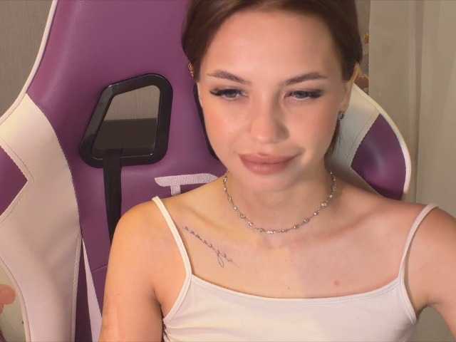 LaMiraPic live cam on BongaCams