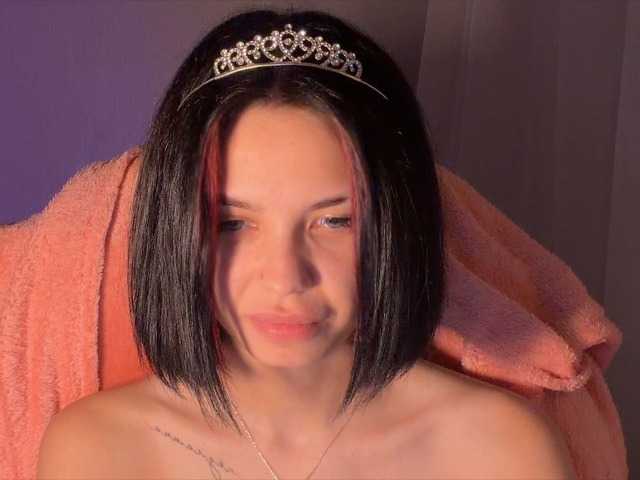 LaMiraPic live cam on BongaCams