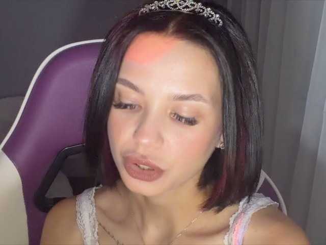 LaMiraPic live cam on BongaCams