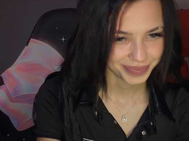LaMiraPic live cam on BongaCams