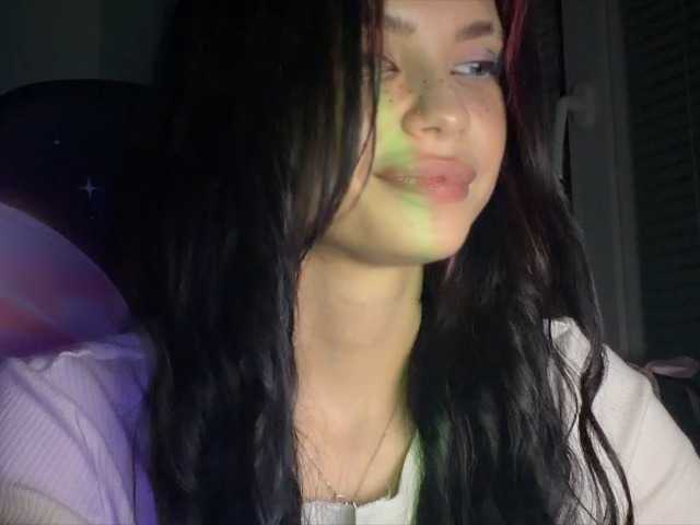 LaMiraPic live cam on BongaCams