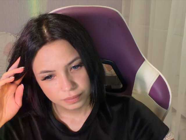 LaMiraPic live cam on BongaCams