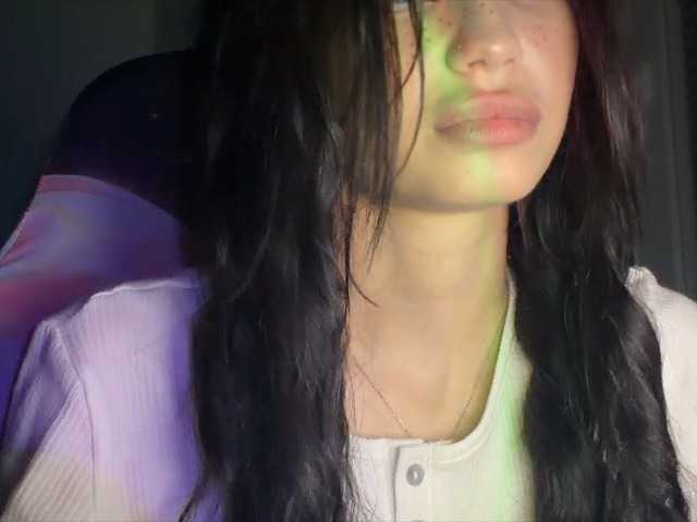 LaMiraPic, en directo ahora en BongaCams