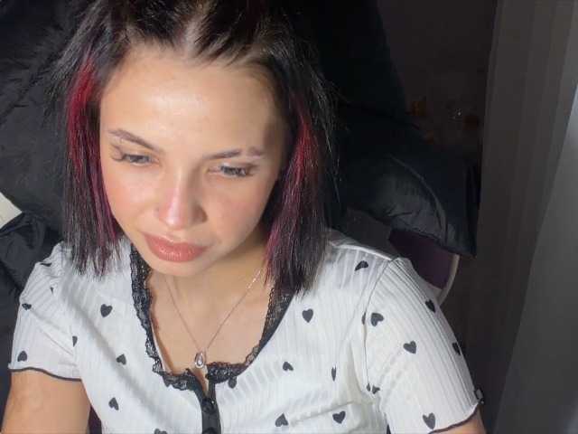 LaMiraPic live cam on BongaCams