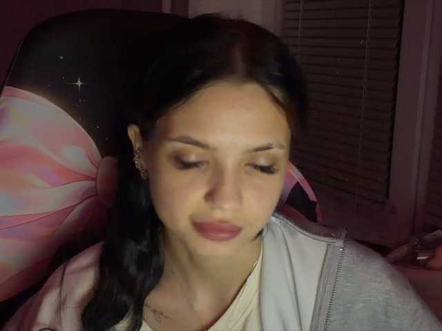 LaMiraPic live cam on BongaCams