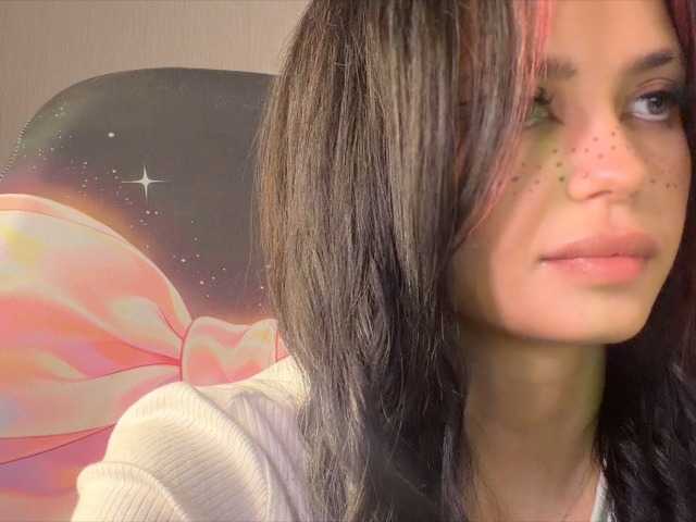LaMiraPic live cam on BongaCams
