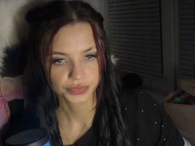 LaMiraPic live cam on BongaCams