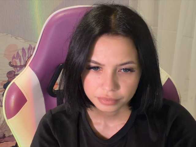 LaMiraPic live cam on BongaCams