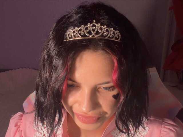 LaMiraPic webcam bongacams model stream image