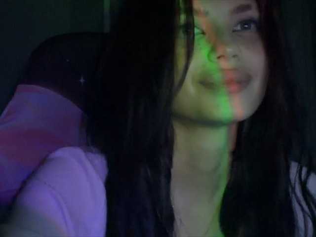 LaMiraPic live cam on BongaCams
