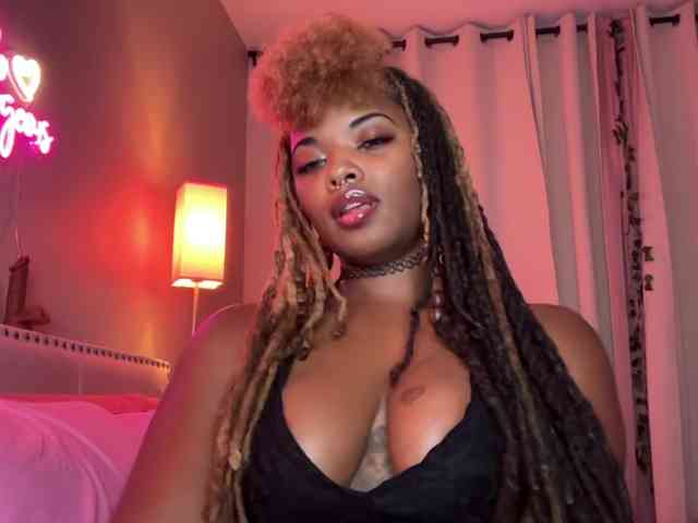 1QueenDome webcam