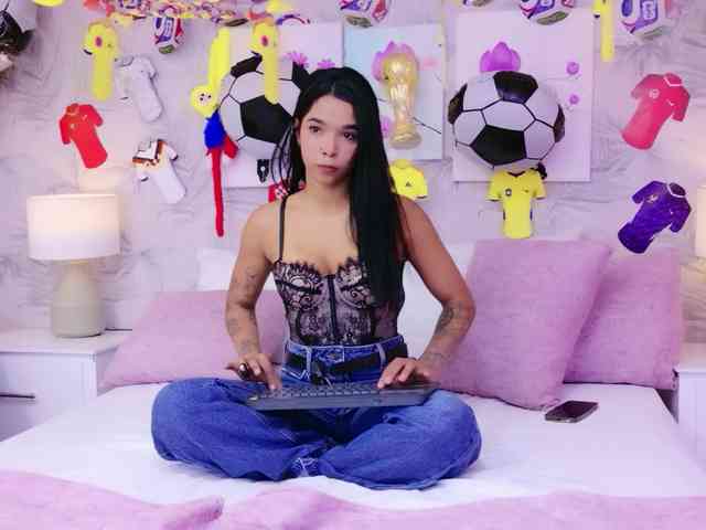 ArianaFontanie webcam