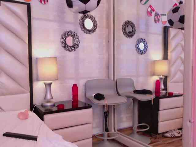 ArianaFontanie webcam