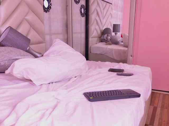 ArianaFontanie webcam