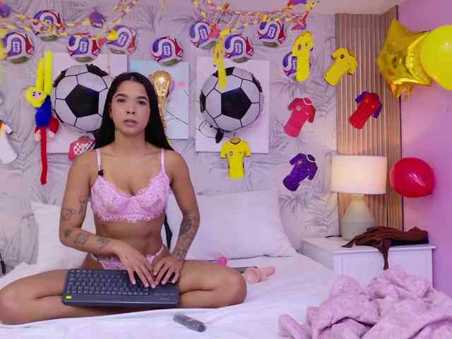 ArianaFontanie webcam