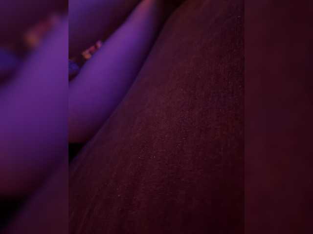 Cvetochek13 live cam on BongaCams