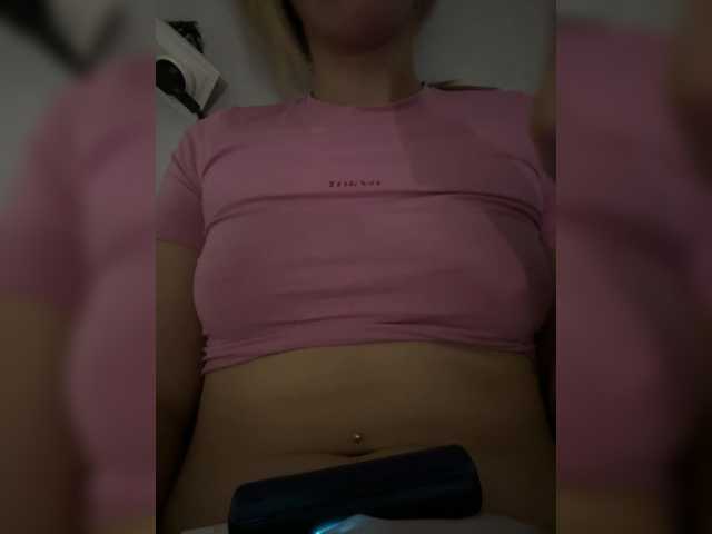 foxes2 live cam on BongaCams