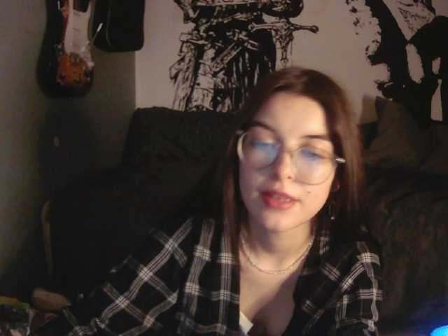 kitsun0ira live cam on BongaCams