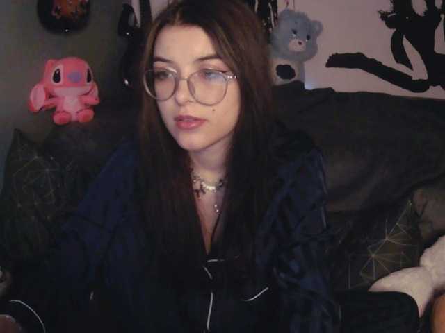 kitsun0ira live cam on BongaCams