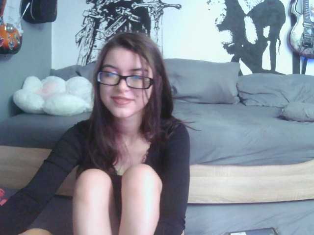 kitsun0ira live cam on BongaCams