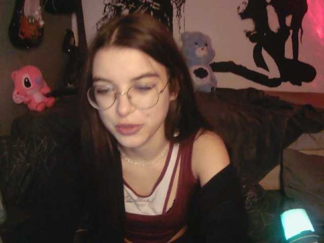 kitsun0ira live webcam show