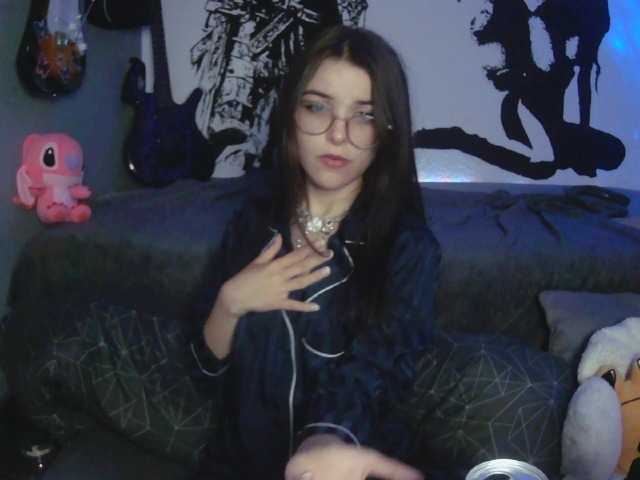 kitsun0ira live cam on BongaCams