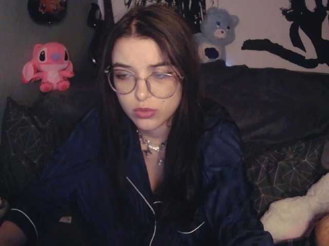 kitsun0ira live cam on BongaCams