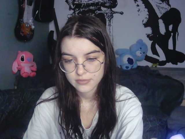 kitsun0ira live webcam show