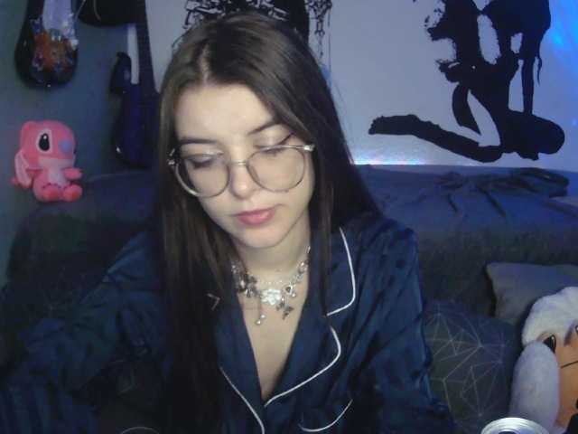 kitsun0ira live cam on BongaCams