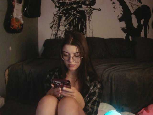 kitsun0ira live cam on BongaCams