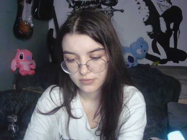 kitsun0ira live webcam show