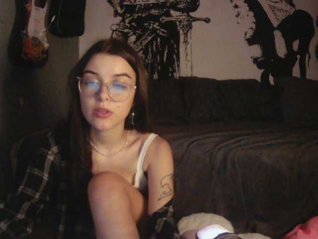 kitsun0ira live cam on BongaCams