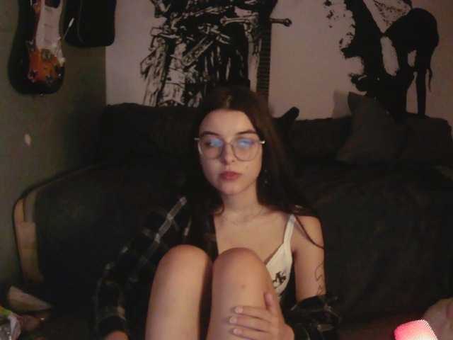 kitsun0ira live cam on BongaCams