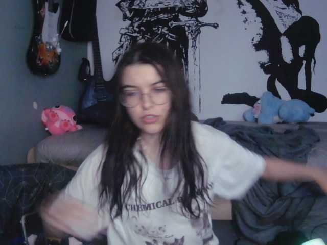 kitsun0ira live webcam show