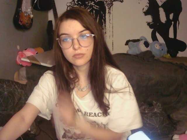 kitsun0ira live webcam show