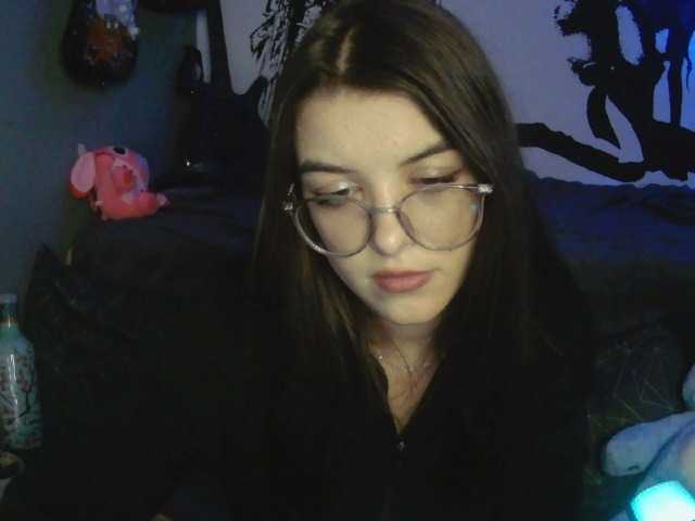 kitsun0ira live webcam show