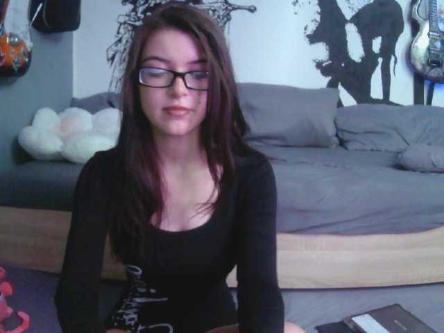 kitsun0ira live cam on BongaCams
