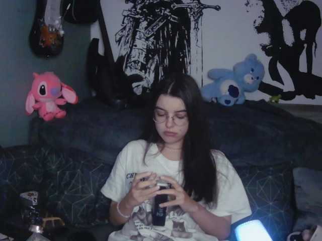 kitsun0ira live webcam show