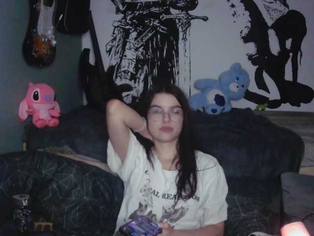 kitsun0ira live webcam show