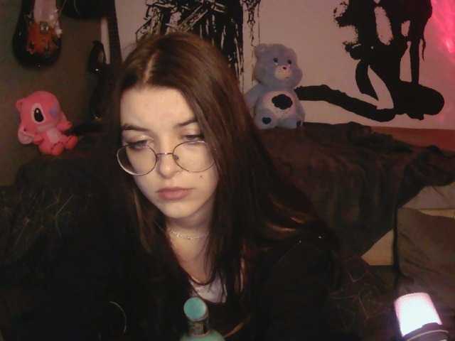 kitsun0ira live webcam show