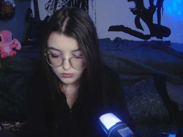 kitsun0ira live webcam show