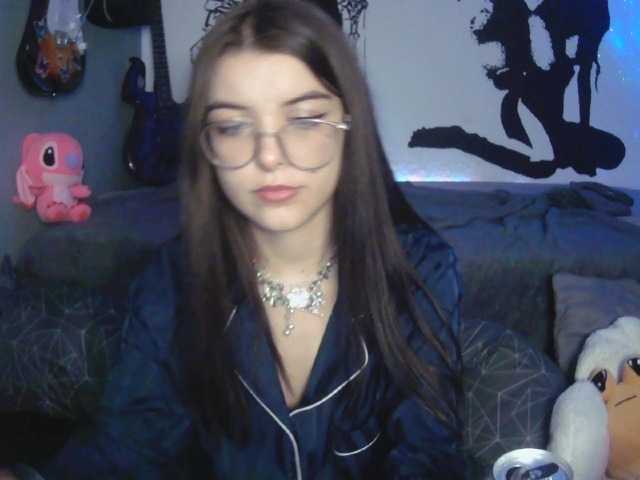 kitsun0ira live cam on BongaCams