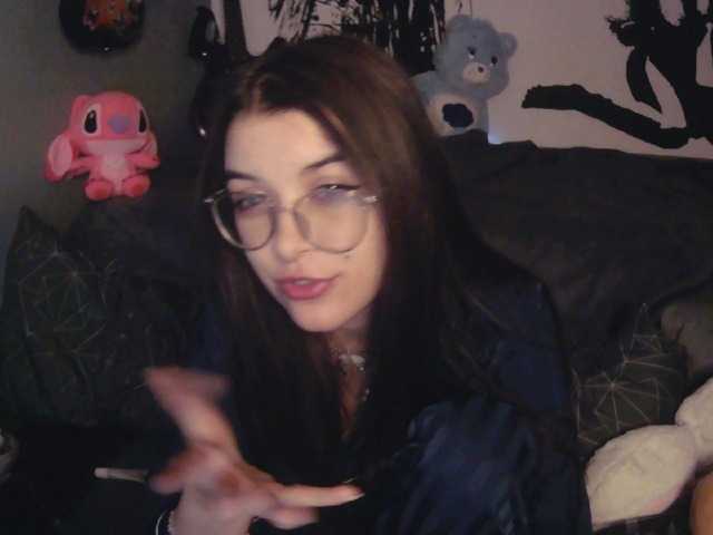 kitsun0ira live cam on BongaCams