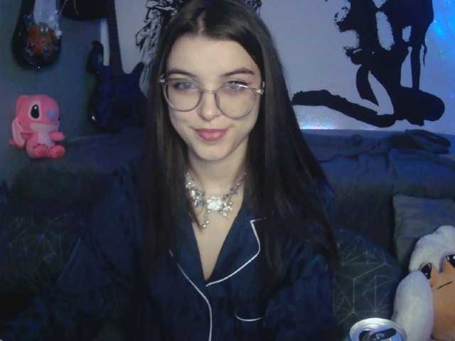 kitsun0ira live cam on BongaCams